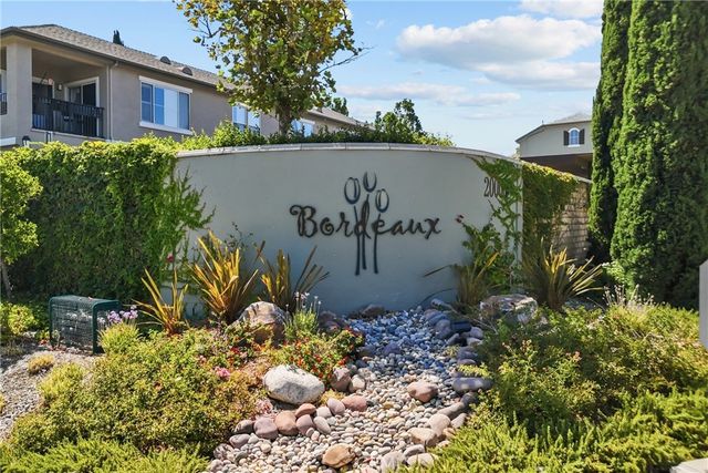 20000 Plum Canyon # 1721, Saugus