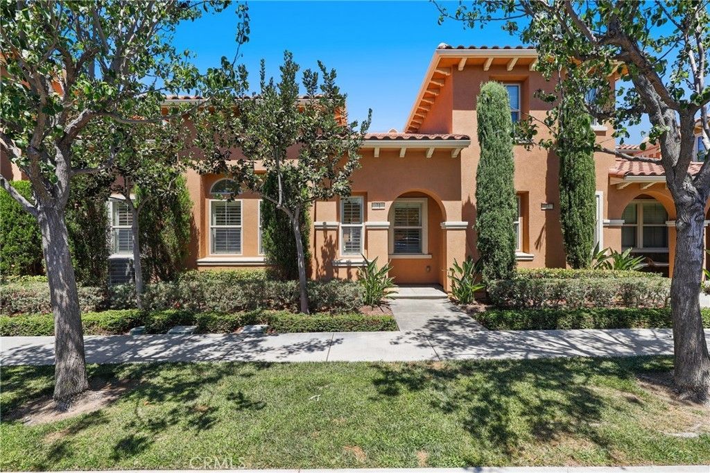 31 Roycroft, Irvine