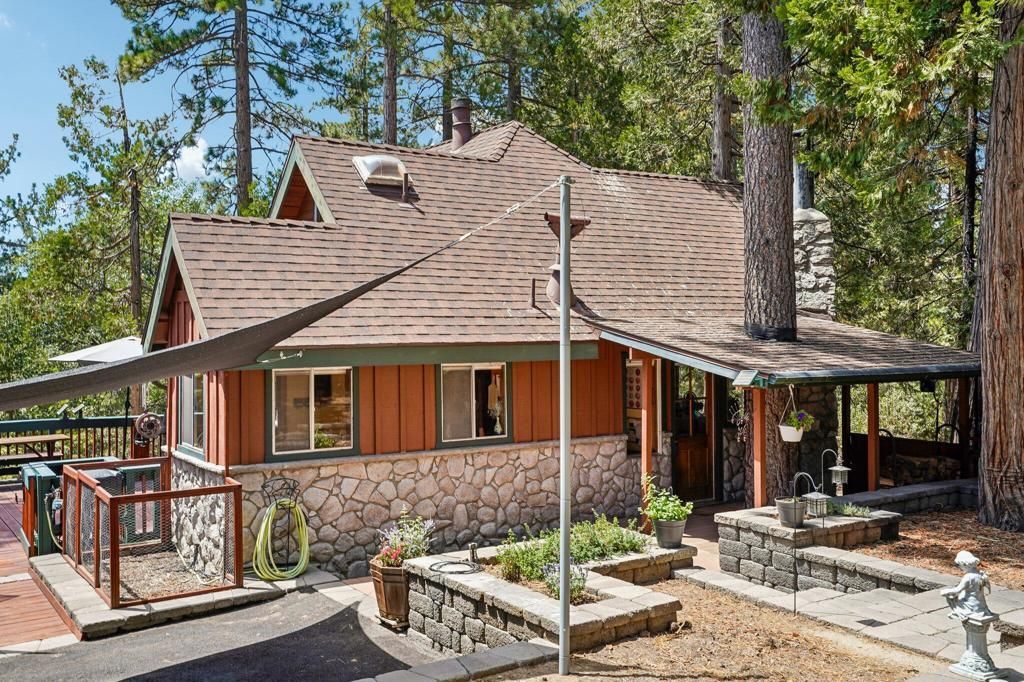 25447 Marion Ridge, Idyllwild