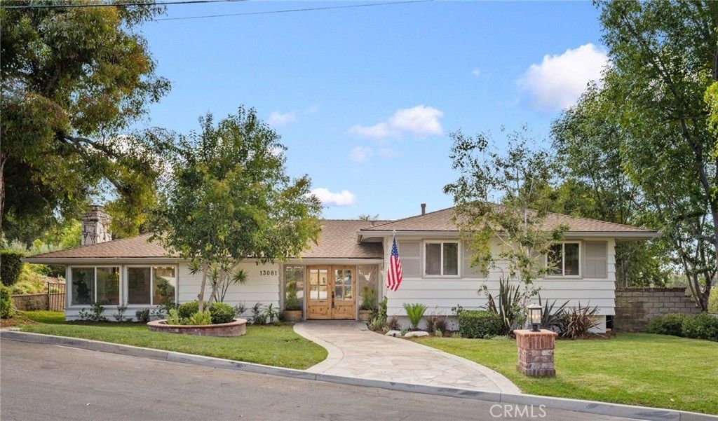 13081 Saint Thomas, North Tustin