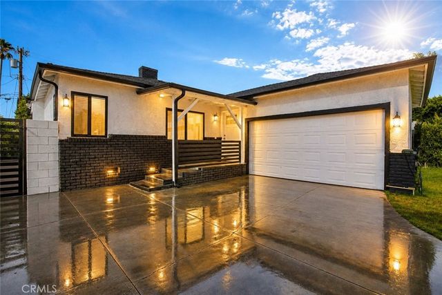 11031 Lull Street, Sun Valley