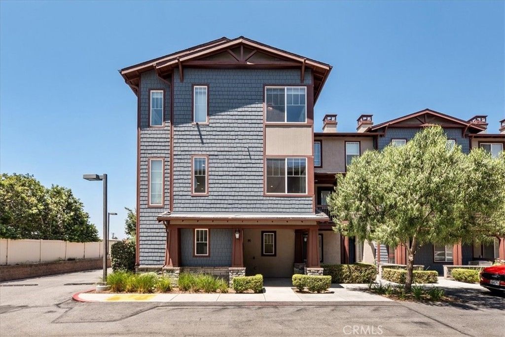 709 S Azusa Avenue # M, Azusa