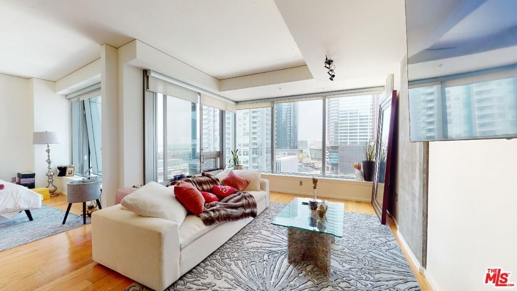 1155 S Grand Avenue # 1106, Los Angeles