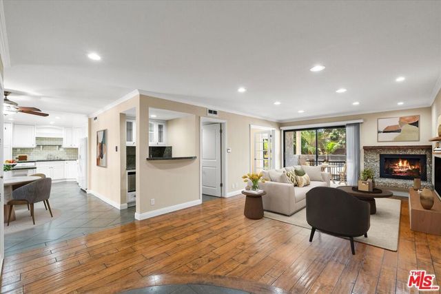 12321 Ocean Park Boulevard # 2, Los Angeles