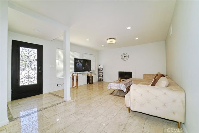 4700 Topanga Canyon, Los Angeles