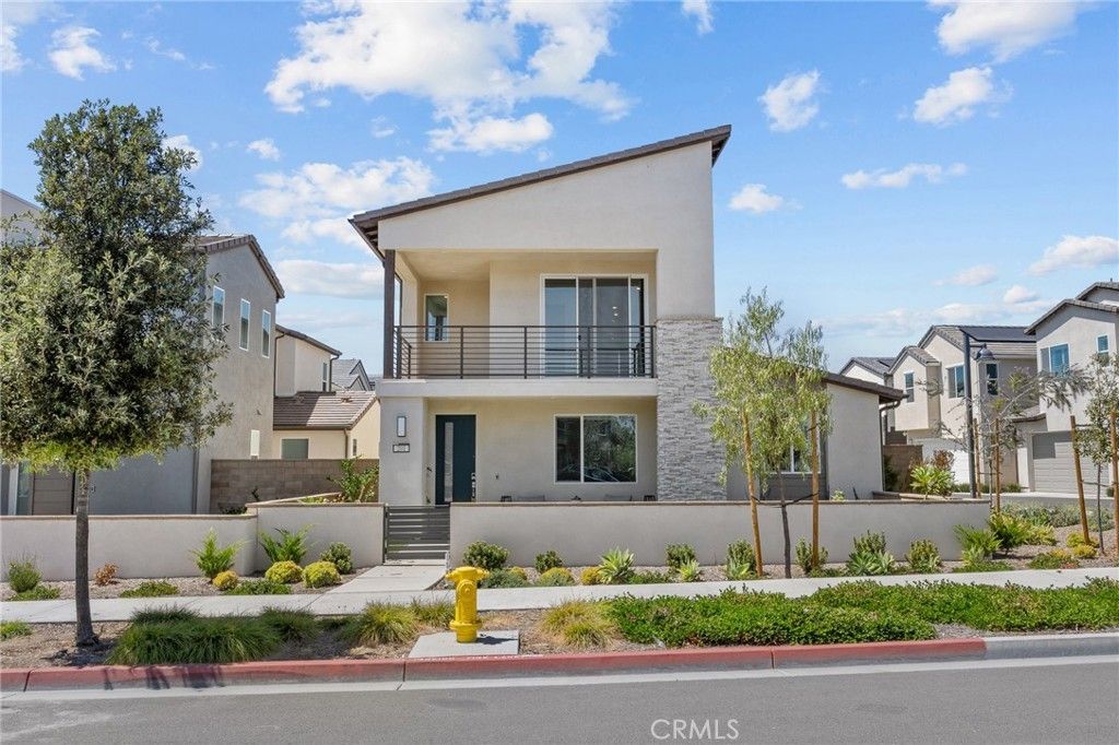 201 Longspur Dr, Irvine