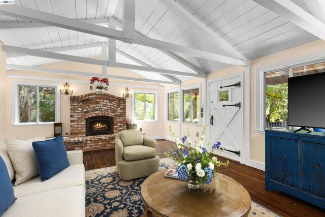 2323 Kilkare, Sunol