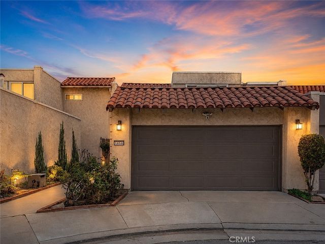 1858 Via Bandera, Whittier