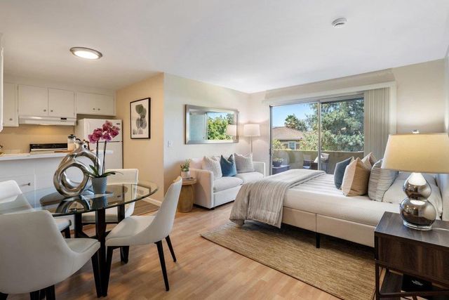 1458 Hudson Street # 207, Redwood City