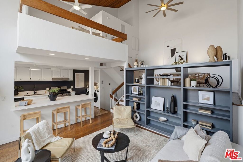 12806 Pacific Avenue # 8, Los Angeles