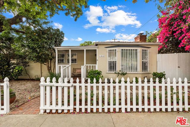 11410 Richland Avenue, Los Angeles