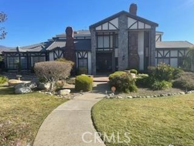 3742 Hollins, Claremont