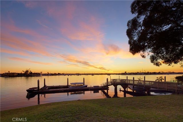 20 Harbor Island, Newport Beach