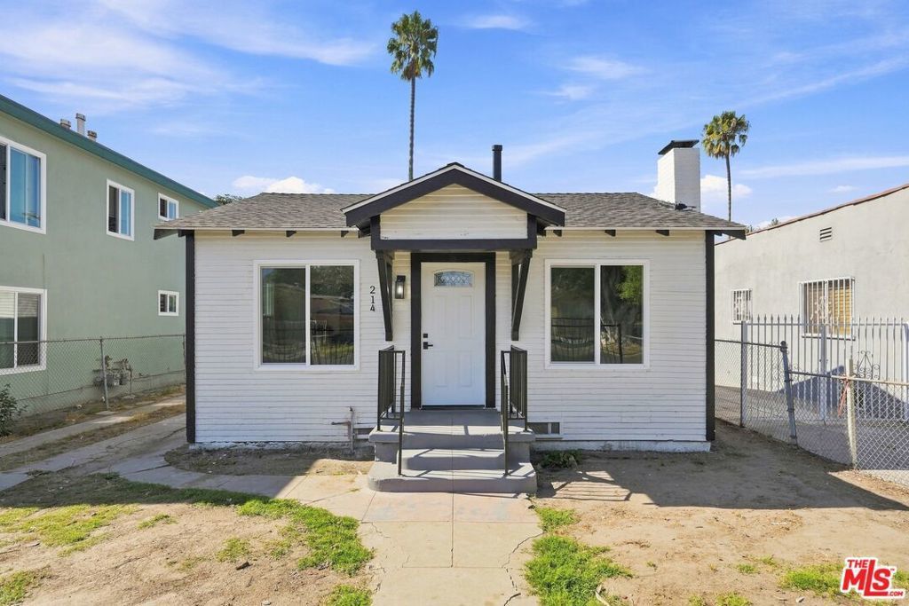 214 E 76th Place, Los Angeles