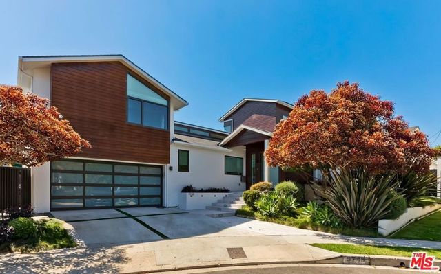 9743 Kirkside Road, Los Angeles