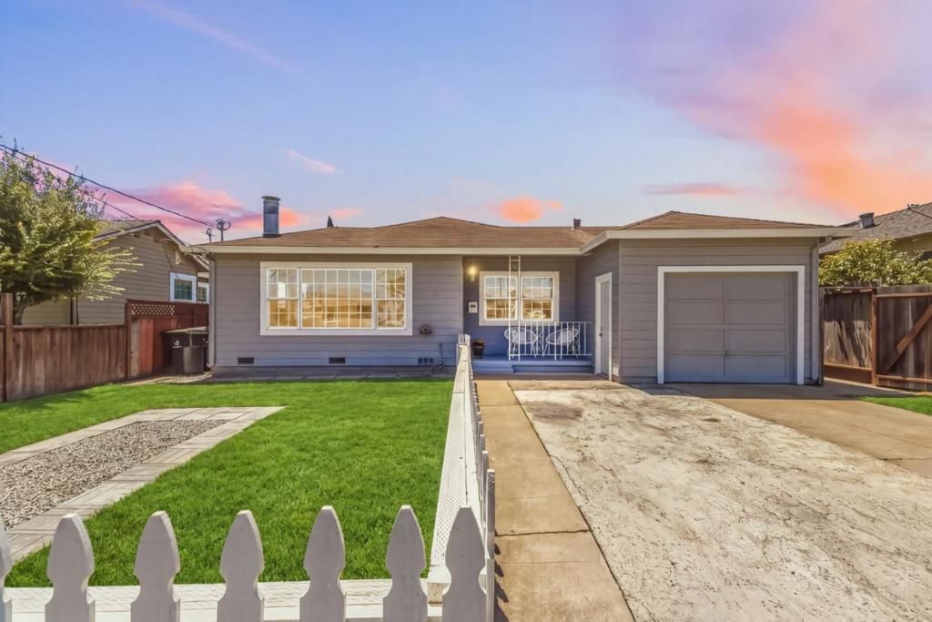 89 Santa Clara Street, Watsonville