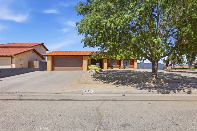 43355 Vista Circle, Lancaster