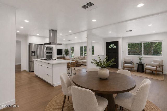 76 Little John Lane, Westlake Village