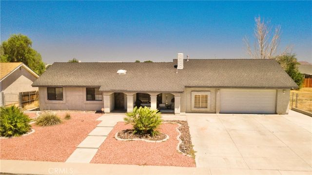 14190 Whispering Sands Drive, Victorville