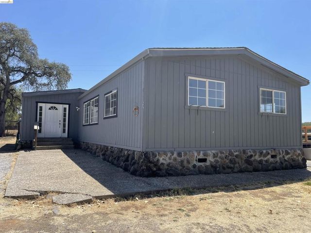 17560 Campbell Flat Road, Sonora