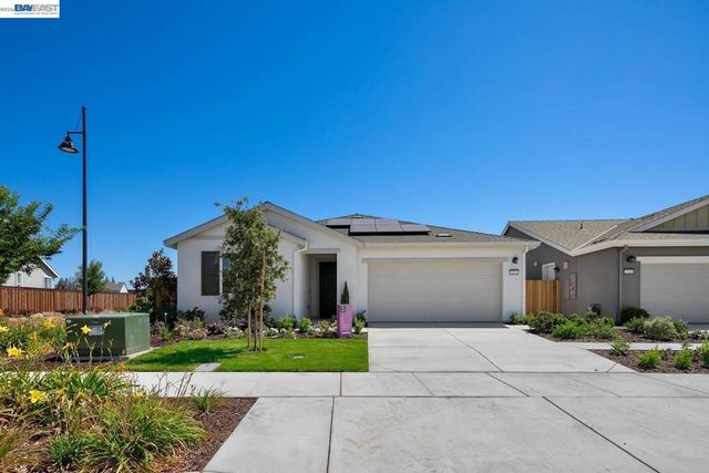 1021 Kestrel Street, Manteca