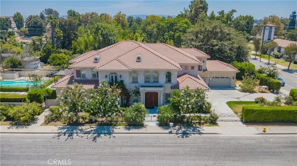 2702 S 10th, Arcadia