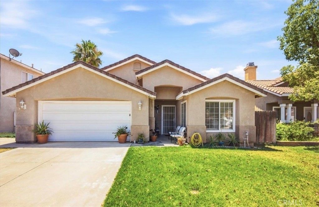 1305 Abbey Pines, Perris