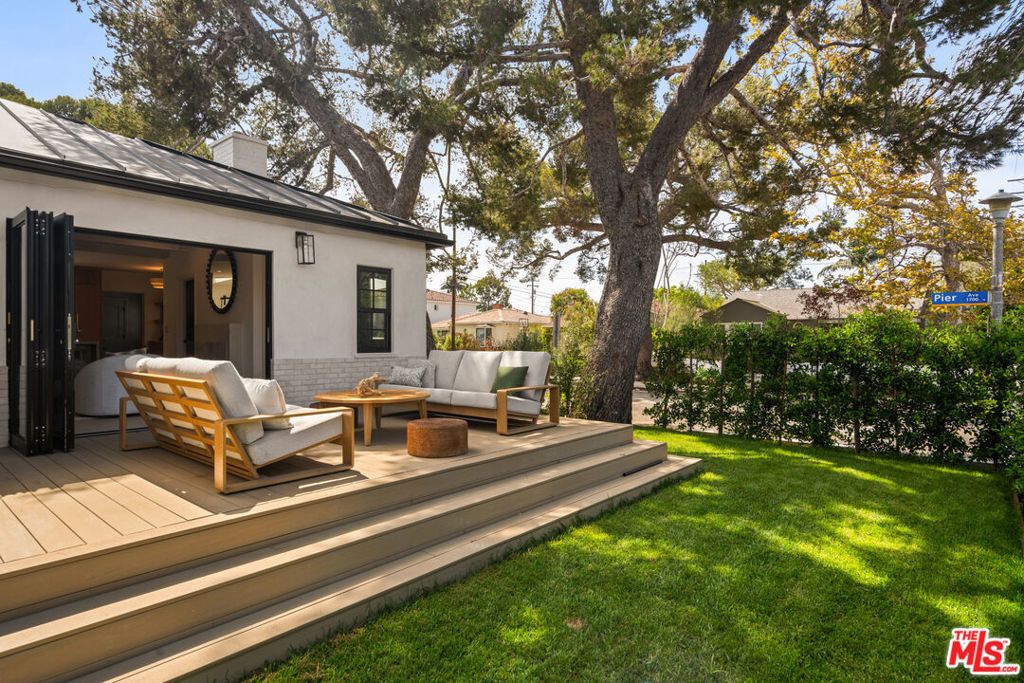 3002 18th Street, Santa Monica