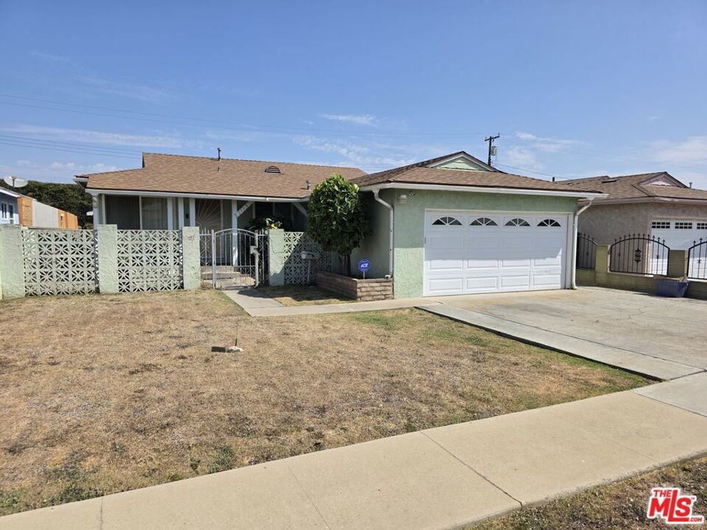 2203 W 158th Street, Compton