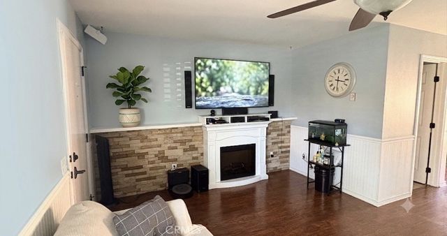 321 Carriage Dr. #d, Santa Ana
