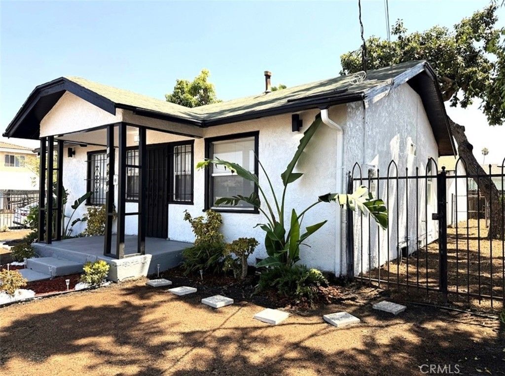 11200 Stanford, Los Angeles