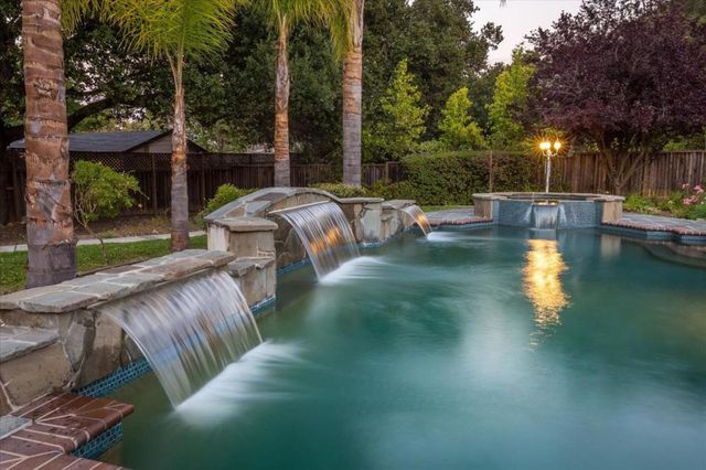 18625 Sage Court, Saratoga