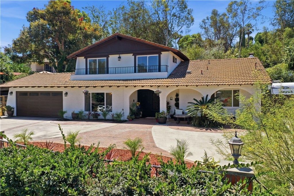 12781 Barrett, Santa Ana