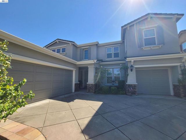 1250 W Lagoon Rd, Pleasanton
