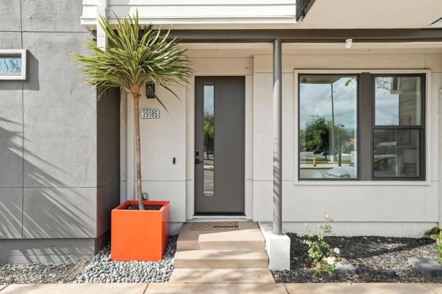 39185 State Street, Fremont