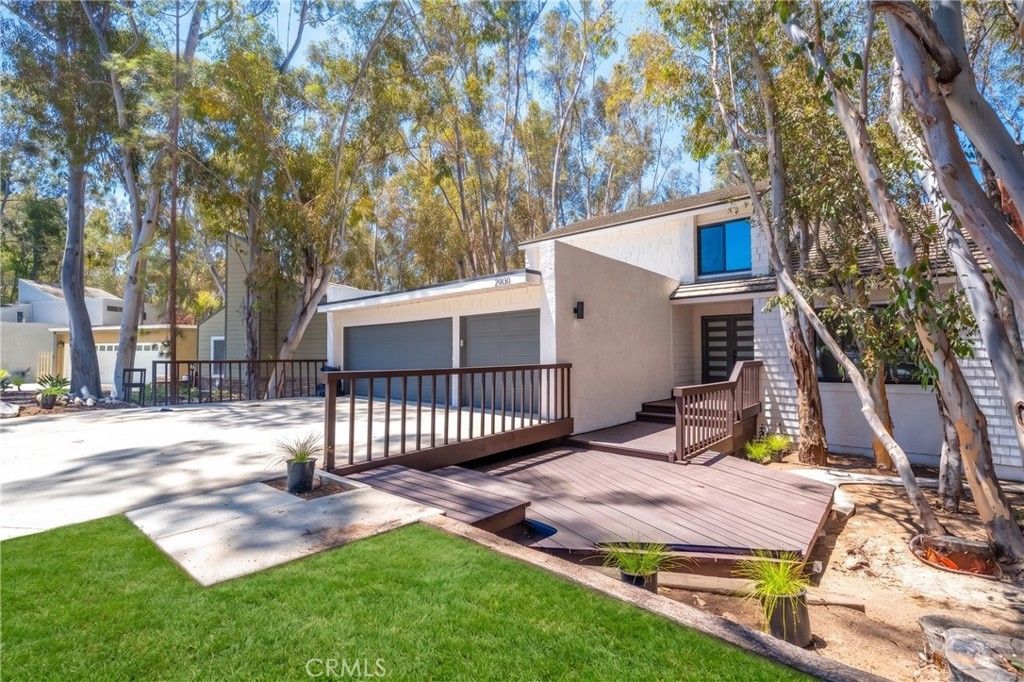 25031 Castlewood, Lake Forest