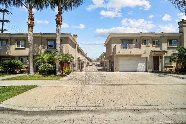 7132 Farralone # 205, Canoga Park