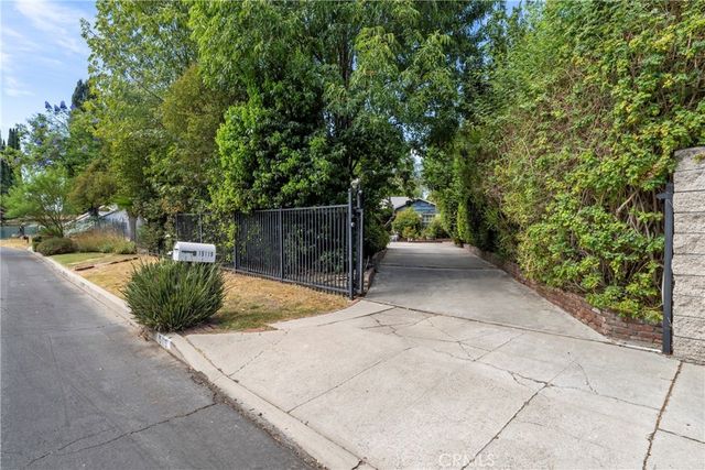 15119 Valleyheart, Sherman Oaks