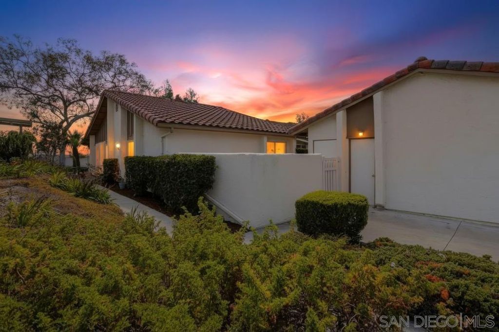 319 Volney, Encinitas