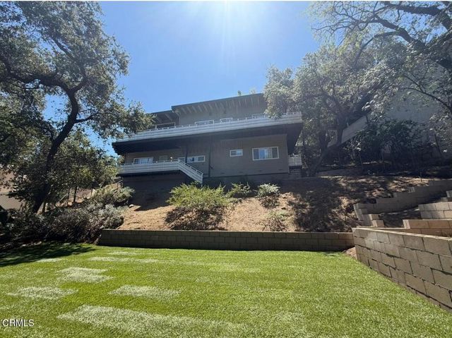 2040 Hilldale Drive, La Canada Flintridge