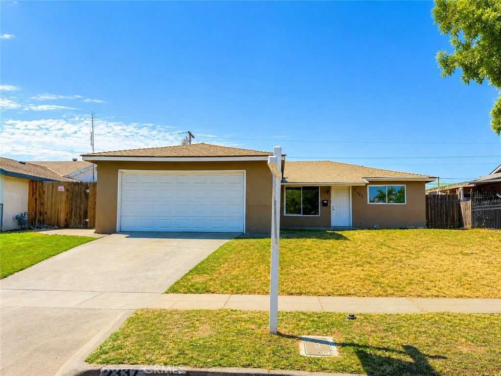 2337 W Shields, Fresno