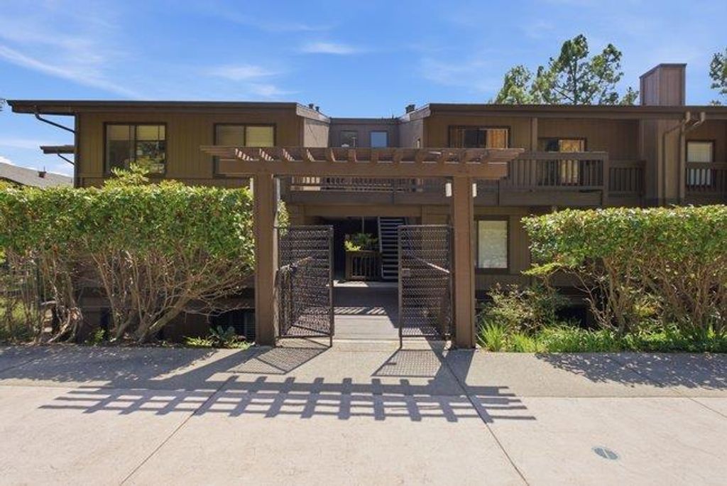 3357 Brittan Avenue # 6, San Carlos