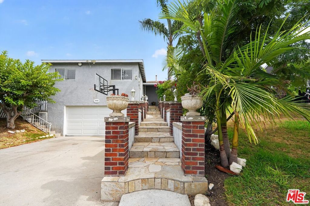 7615 Kittyhawk Avenue, Los Angeles
