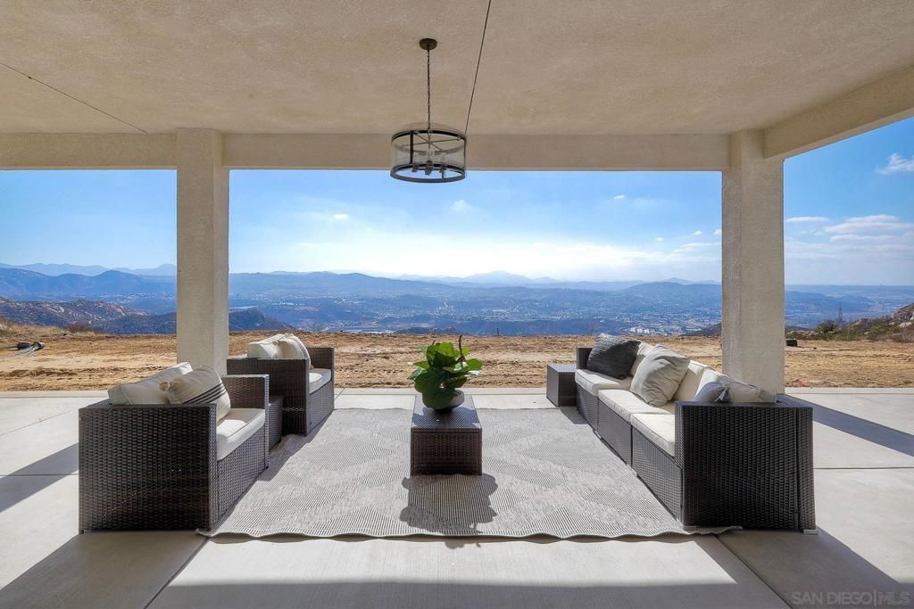11631 Via Trevi, Lakeside