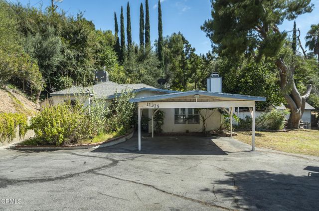 11315 Alethea Drive, Sunland