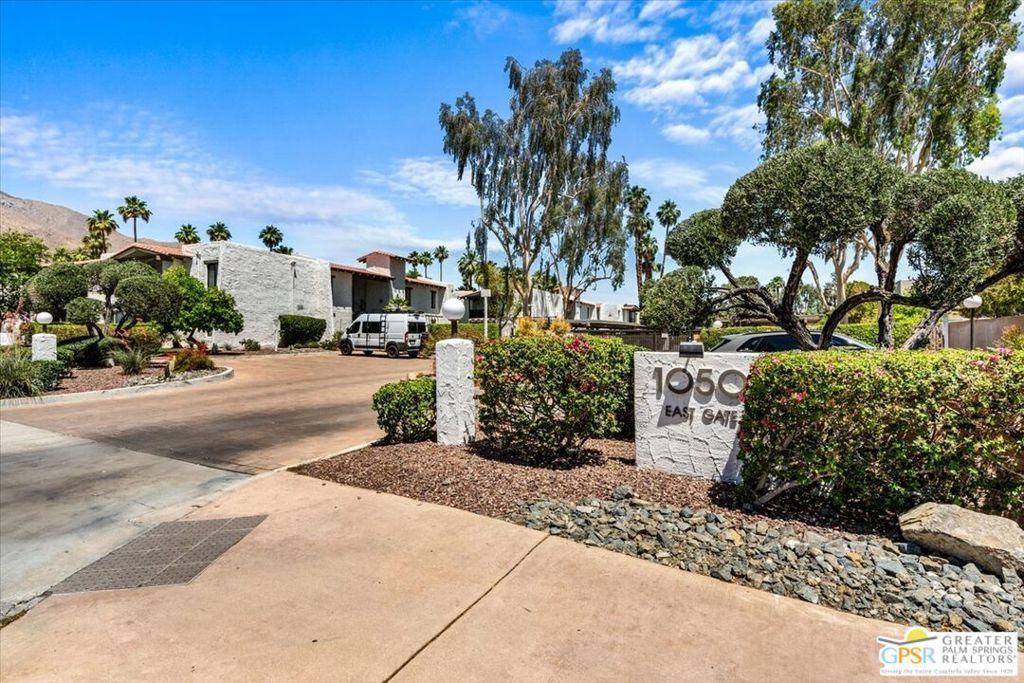 1050 E Ramon Road # 15, Palm Springs