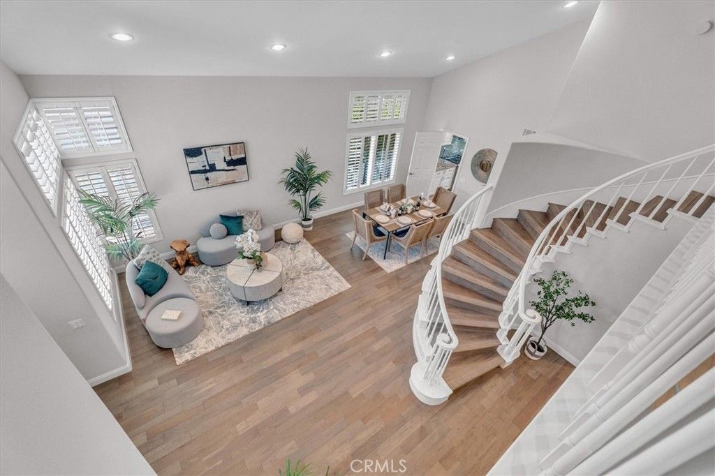 537 Savona, Oak Park