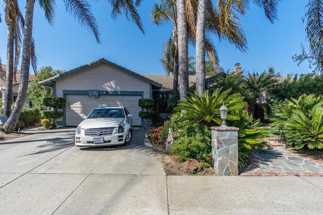 740 Verdun Avenue, Hollister
