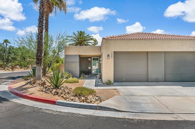 1541 Sunflower Court N, Palm Springs