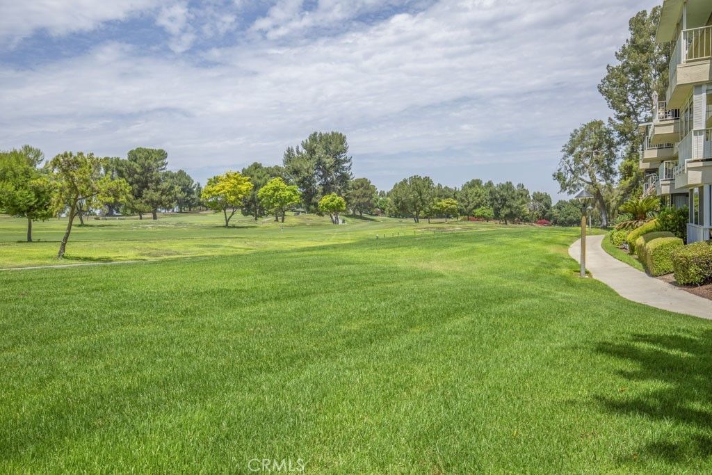 2386 Via Mariposa West W # 2f, Laguna Woods